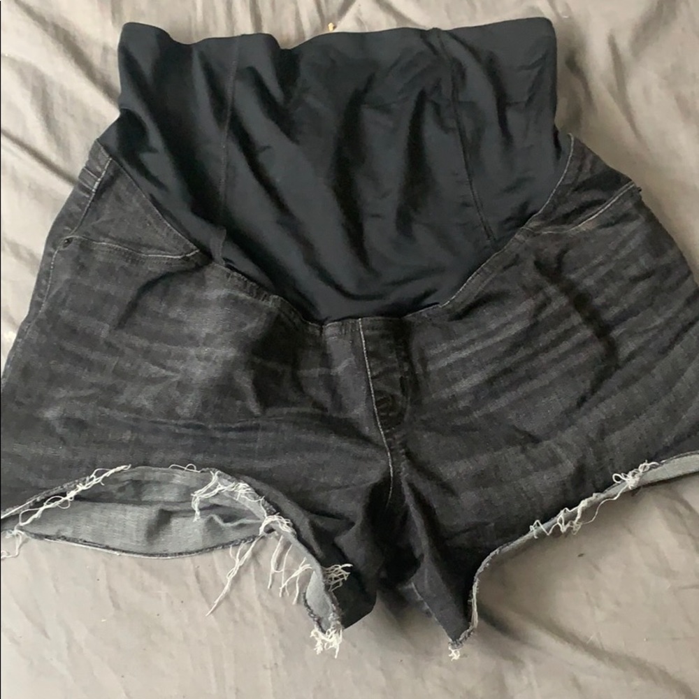 Black maternity shorts